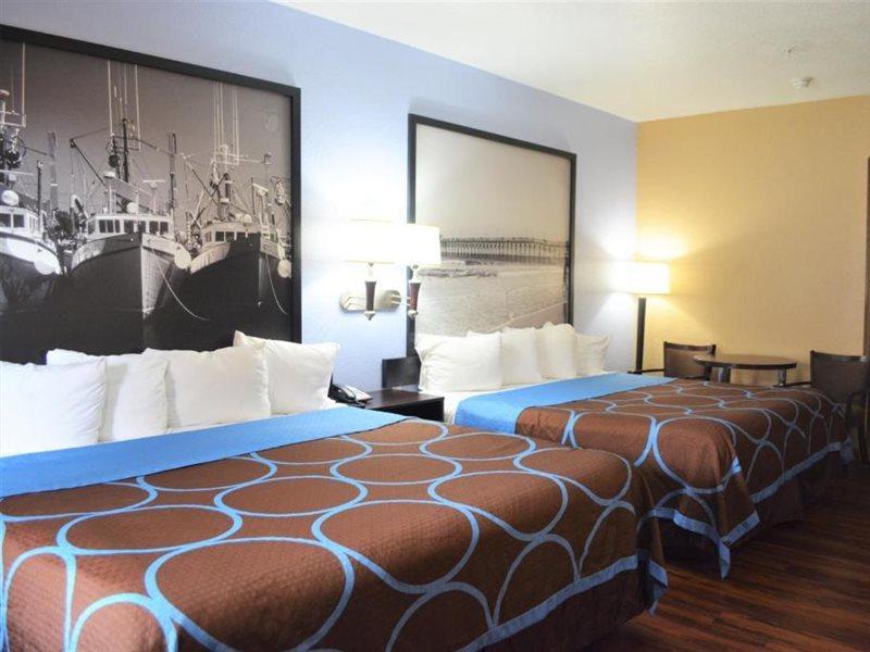 Super 8 By Wyndham Galveston Otel Dış mekan fotoğraf