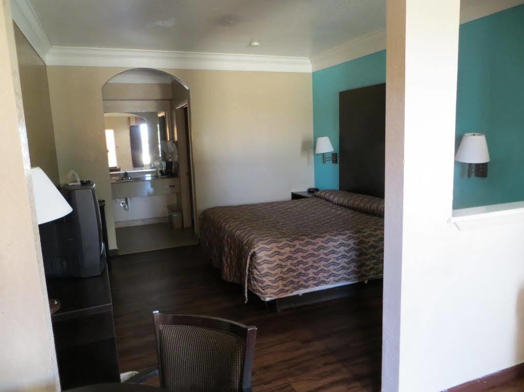 Super 8 By Wyndham Galveston Otel Dış mekan fotoğraf