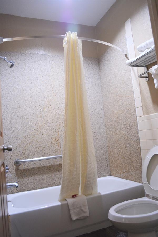 Super 8 By Wyndham Galveston Otel Dış mekan fotoğraf